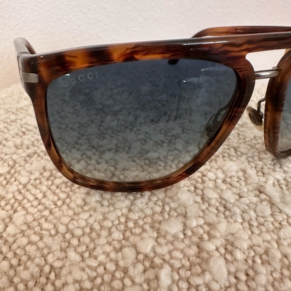 GUCCI Tortoise Havana with Gray Gradient Lens - Picture 6 of 11
